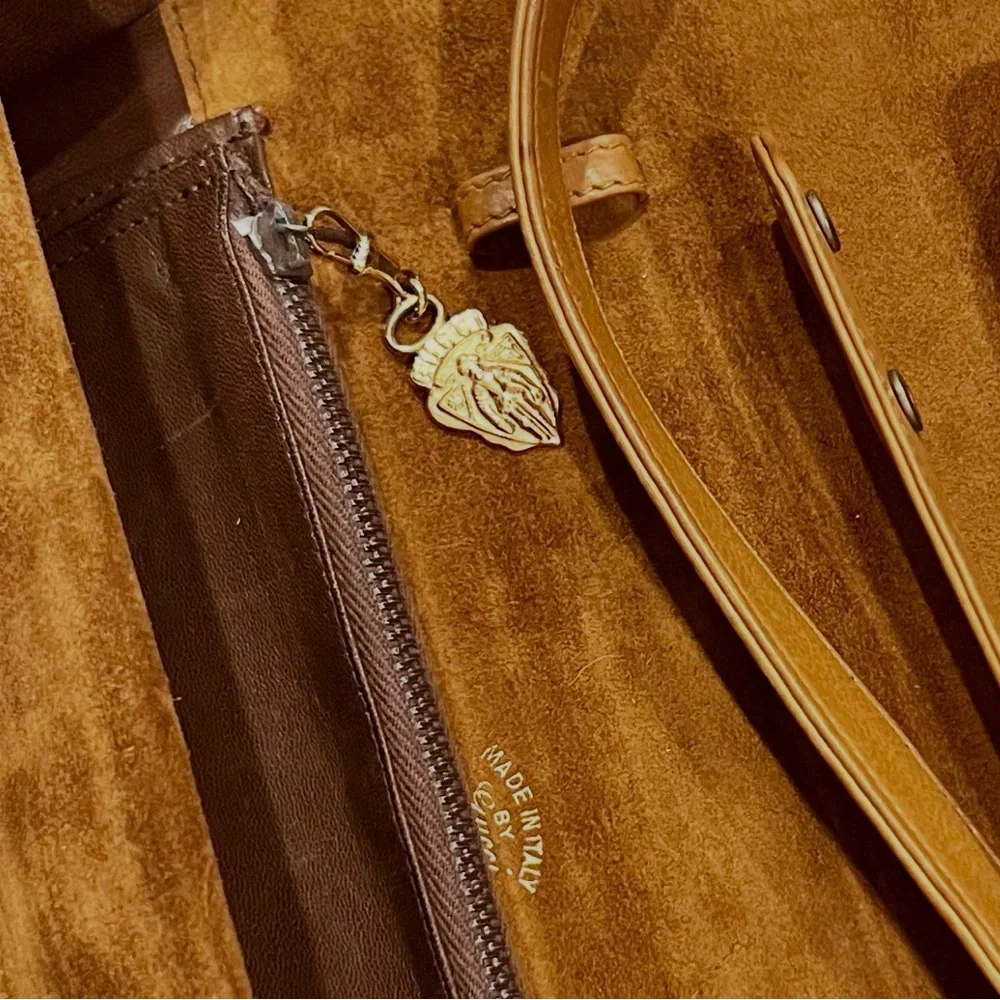 Vintage 1970s Gucci Blondie Camel Suede GG Envelope Bag convertible - Picture 11 of 14